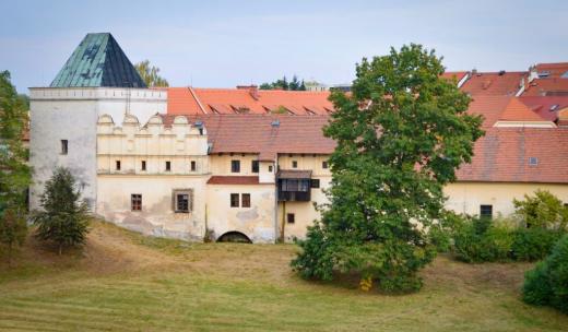 Přihrádek u zámku Pardubice