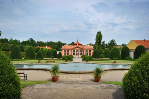 Černínský palác a jeho zahrada