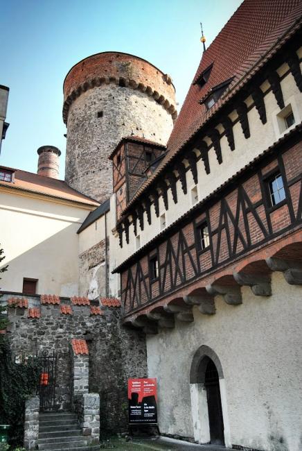 Hradní věž Kotnov a Bechyňská brána