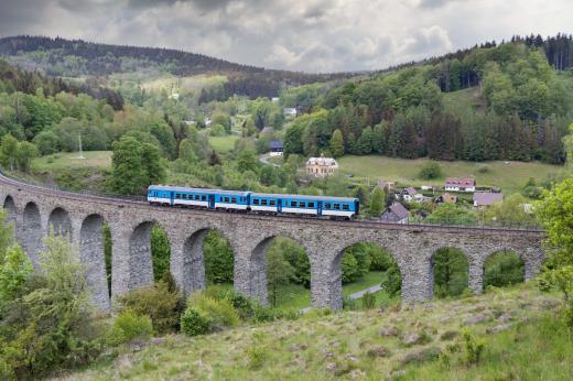 Novinský železniční viadukt - Kryštofovo Údolí