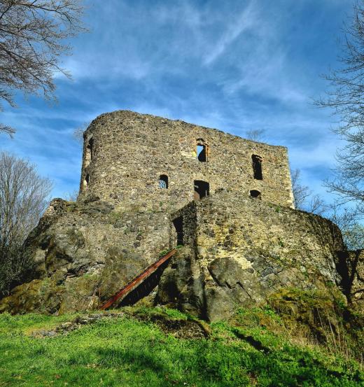 Zřícenina hradu Vlčtejn