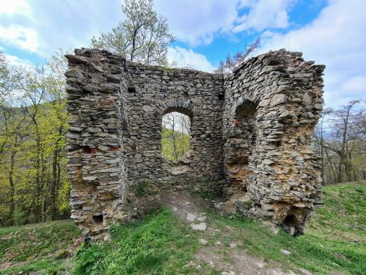 Zřícenina hradu Kostomlaty