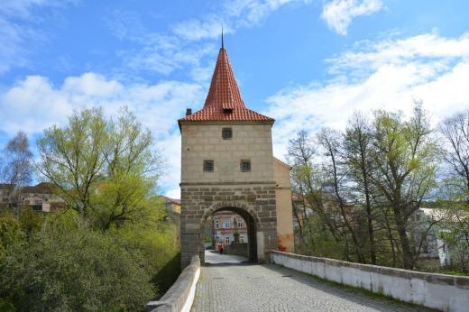 Most s věží a bránou ve Stříbře