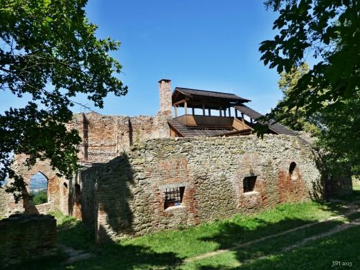 Zřícenina Janův hrad ve Vizovicích
