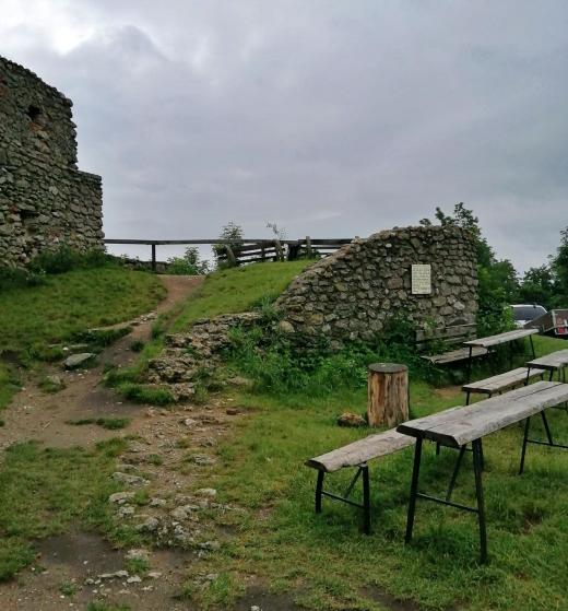 Zřícenina hradu Starý Jičín