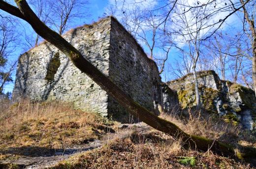 Zřícenina hradu Jenčov