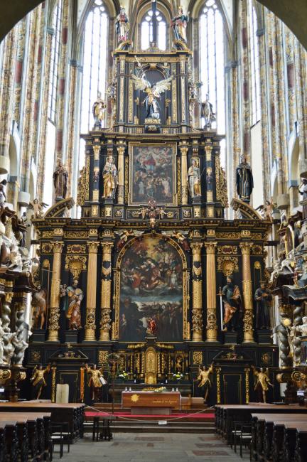 Kostel Panny Marie Sněžné - barokní oltář