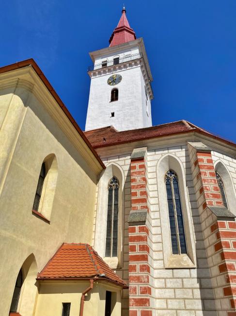 Kostel a vyhlídková věž sv. Stanislava v Jemnici