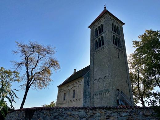 Románský kostel sv. Jakuba u Kutné Hory