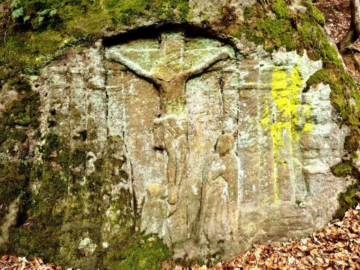 Skalní reliéf Krista - Jeskyně Pusté kostely