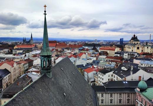 Výhled na Olomouc ze Svatomořické vyhlídkové věže