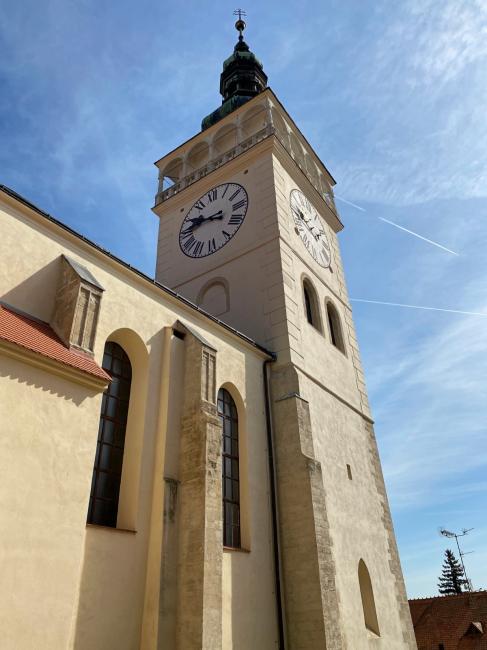 Vyhlídková věž a kostel sv. Václava v Mikulově